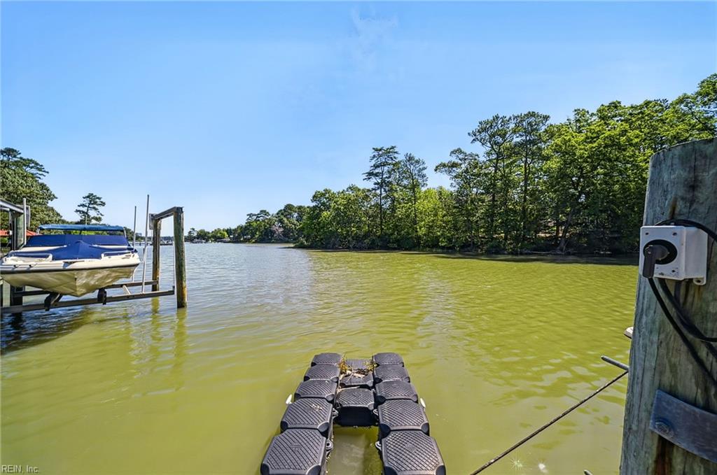 1360 Little Neck Rd Property Photo 23