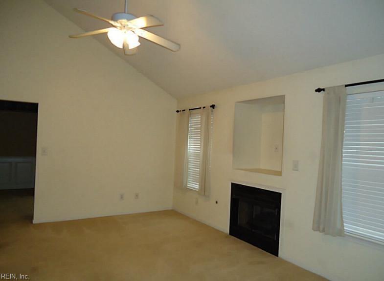 2302 Westgate Cir Property Photo 3