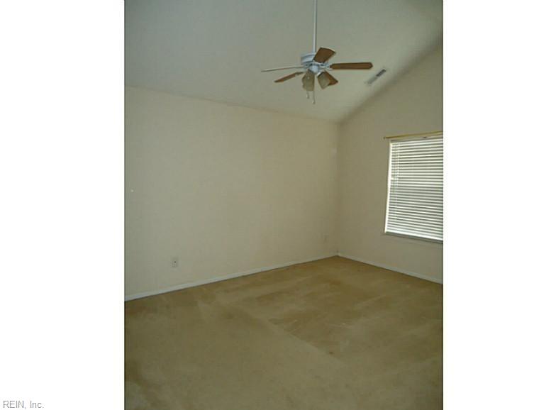 2302 Westgate Cir Property Photo 9