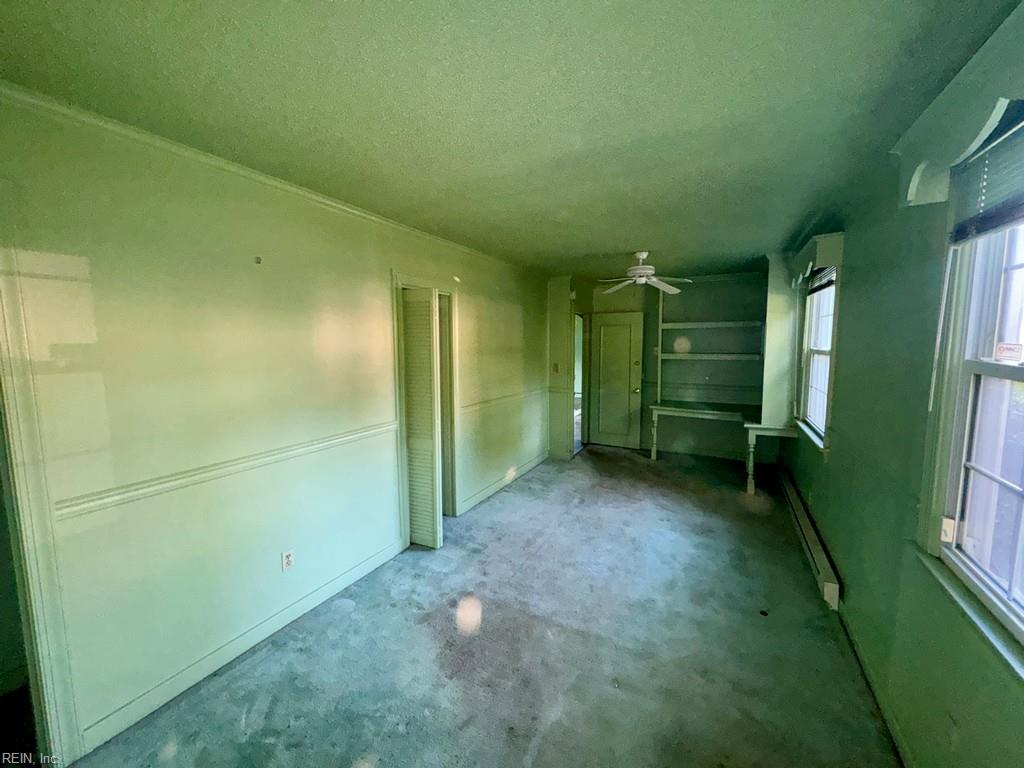 900 W 31st St Property Photo 13