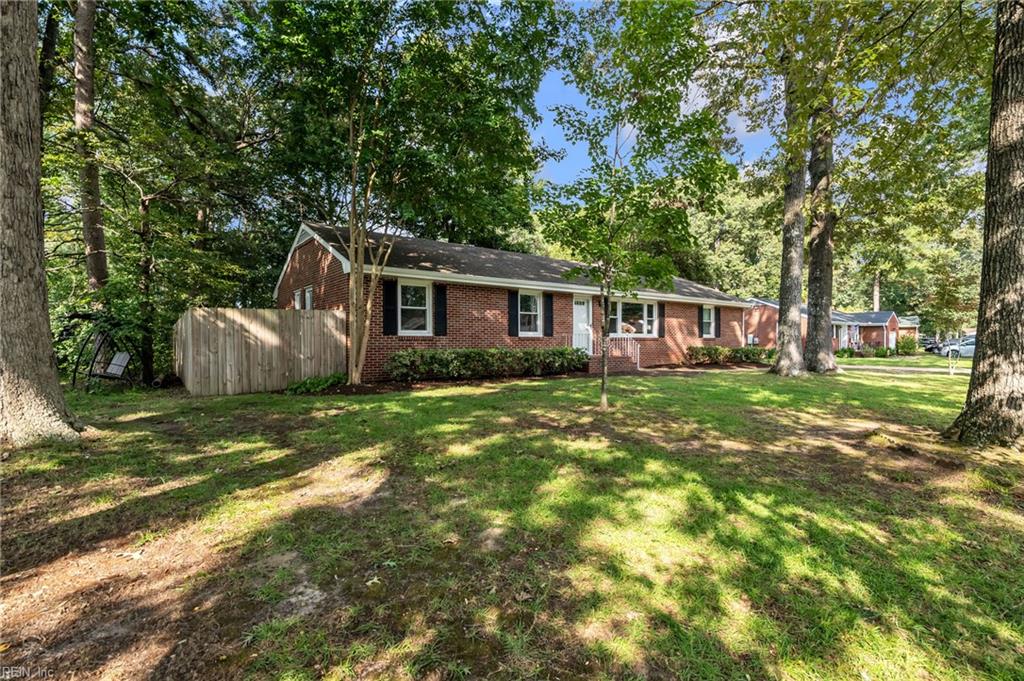 4216 Genoa Cres Property Photo 2