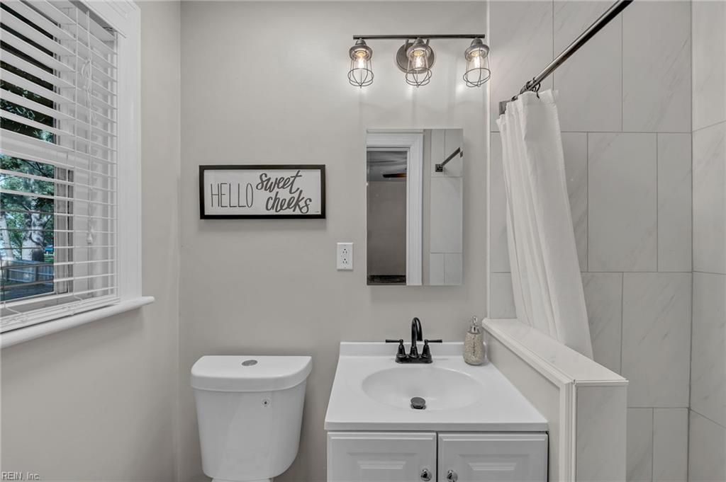 4216 Genoa Cres Property Photo 20