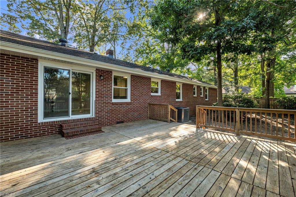 4216 Genoa Cres Property Photo 23