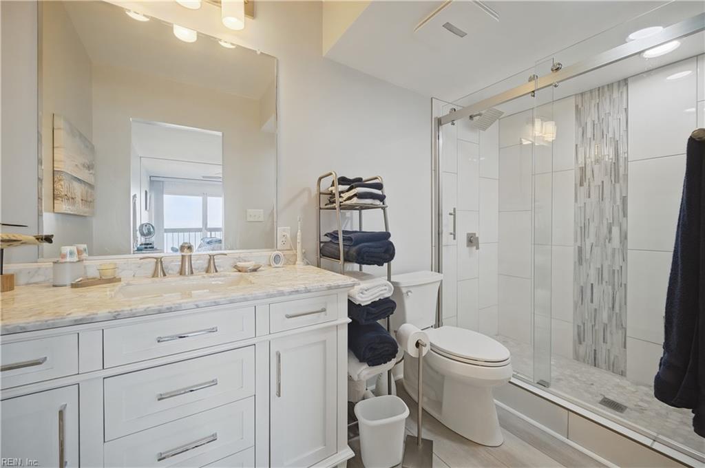 3558 Shore Dr Property Photo 16