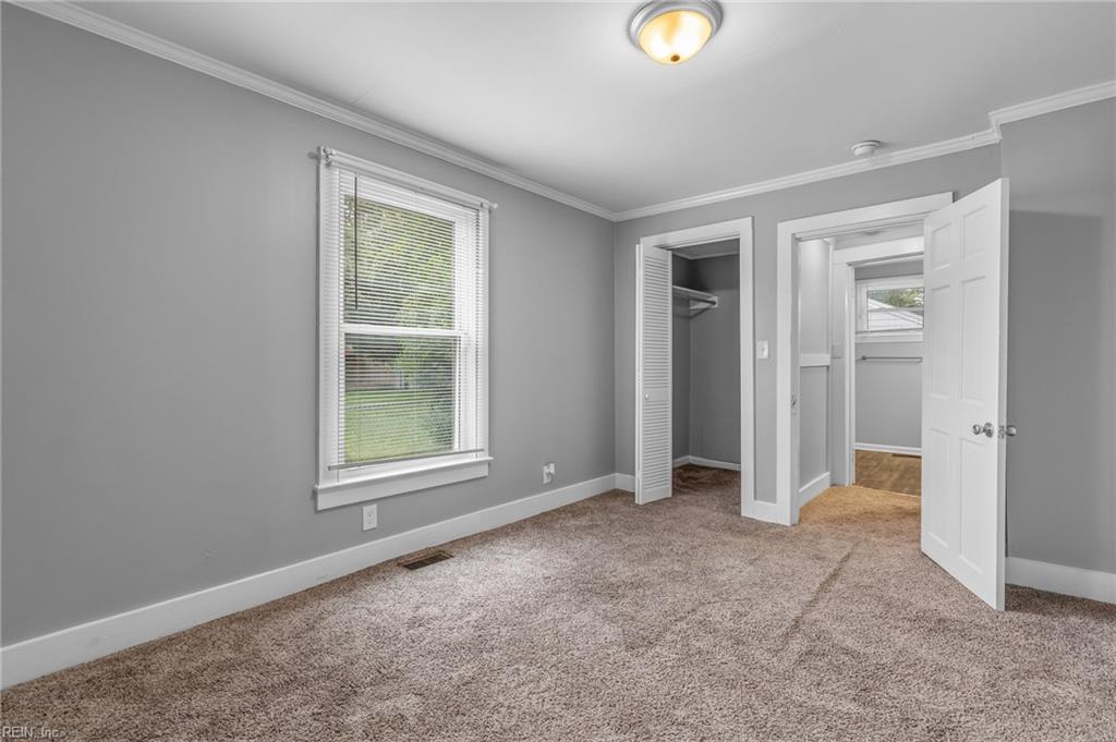 1084 Hugo St Property Photo 11