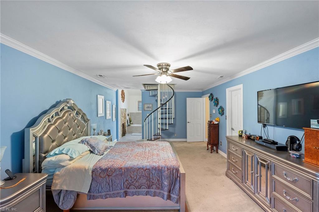 302 Honey Locust Way Property Photo 22