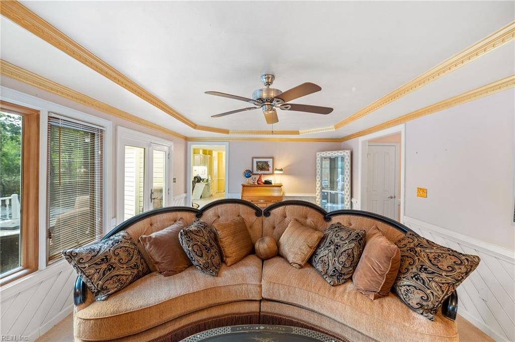 302 Honey Locust Way Way Property Photo 11