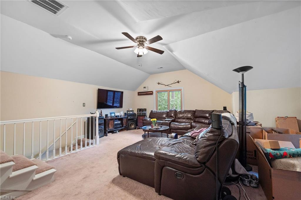 302 Honey Locust Way Way Property Photo 31