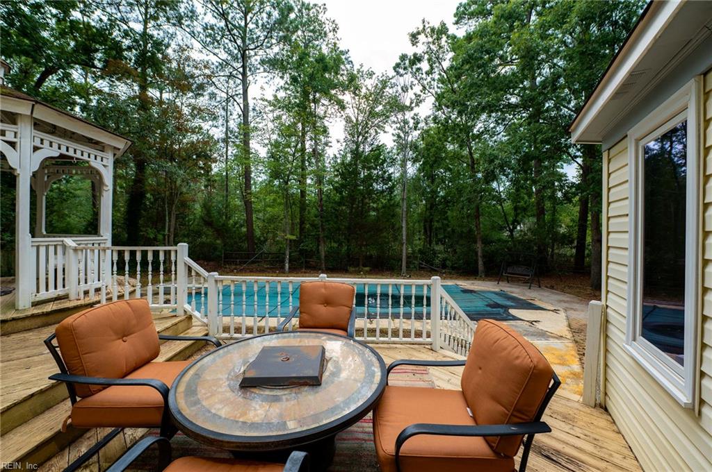 302 Honey Locust Way Way Property Photo 37