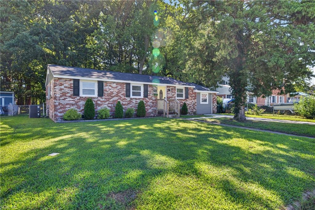 1936 Beall Dr Property Photo 2
