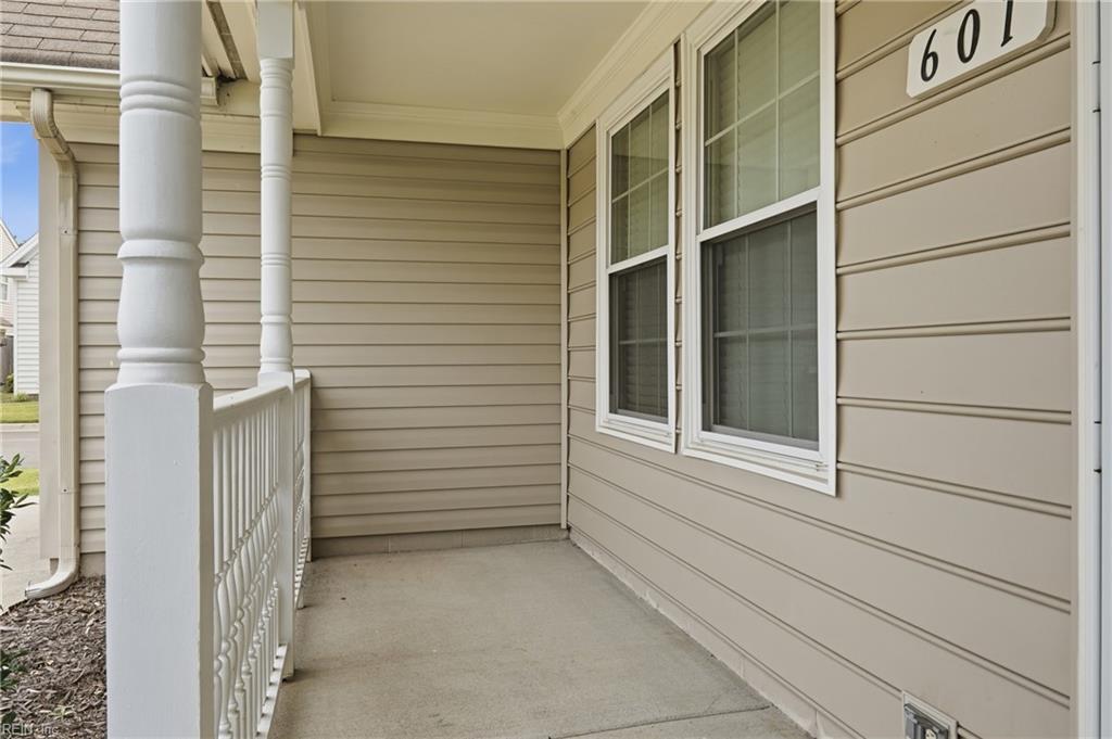 601 Lord Byron Ct Property Photo 5