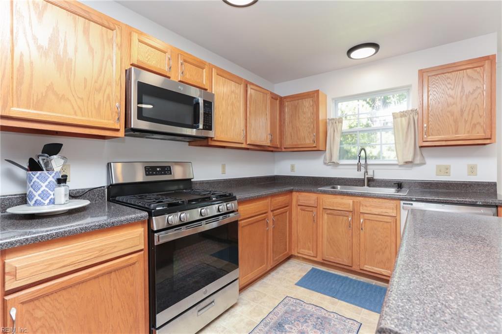 1006 Bland St Property Photo 16