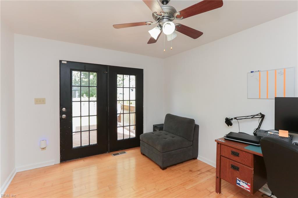 1006 Bland St Property Photo 22