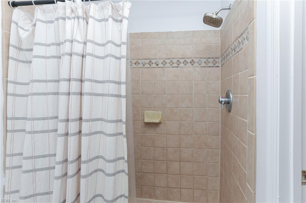 1006 Bland St Property Photo 33
