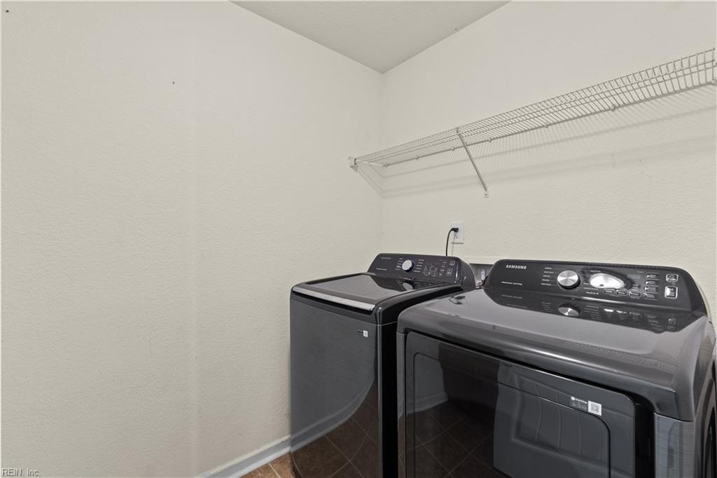 1118 Commerce Ave Property Photo 16