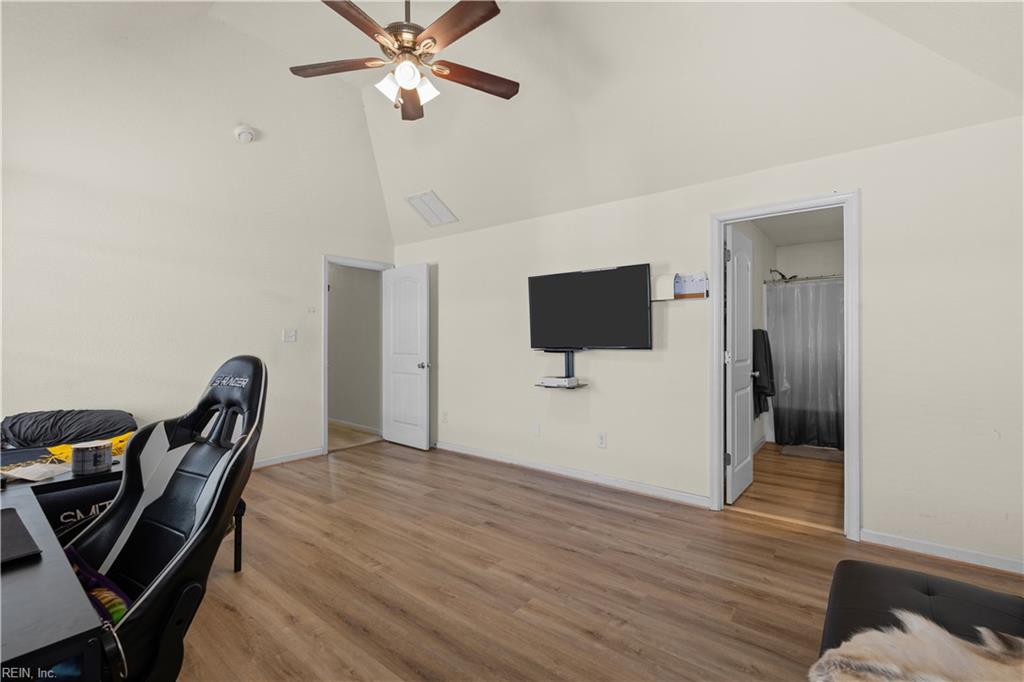 1118 Commerce Ave Property Photo 25