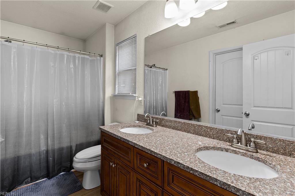 1118 Commerce Ave Property Photo 26