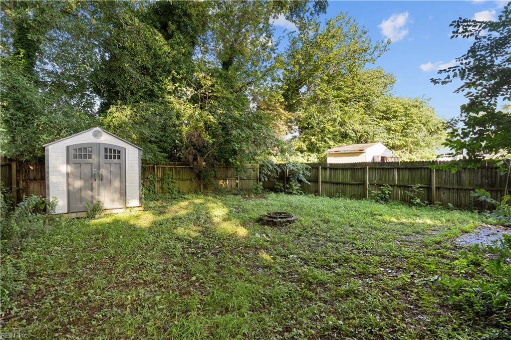 1118 Commerce Ave Property Photo 30