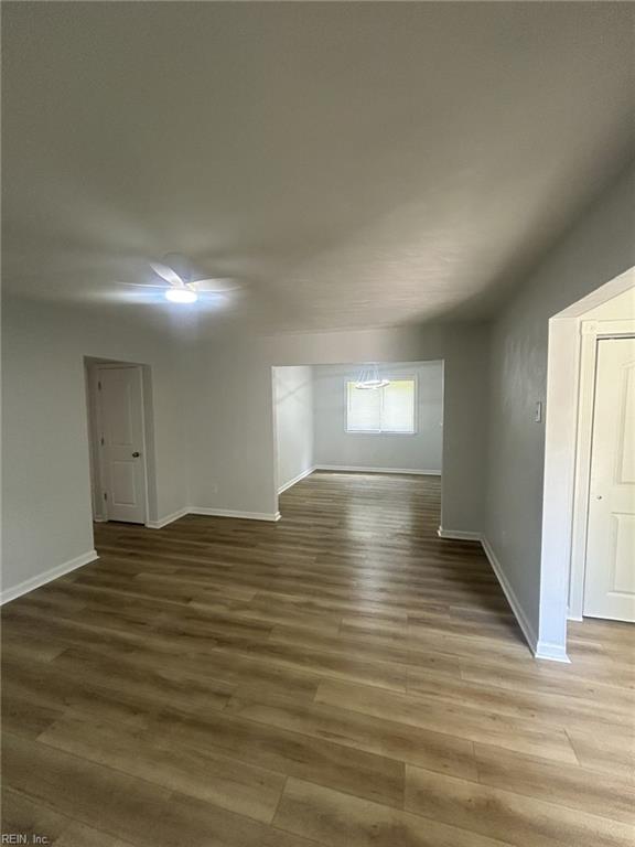 1205 Aaron Ct Property Photo 4