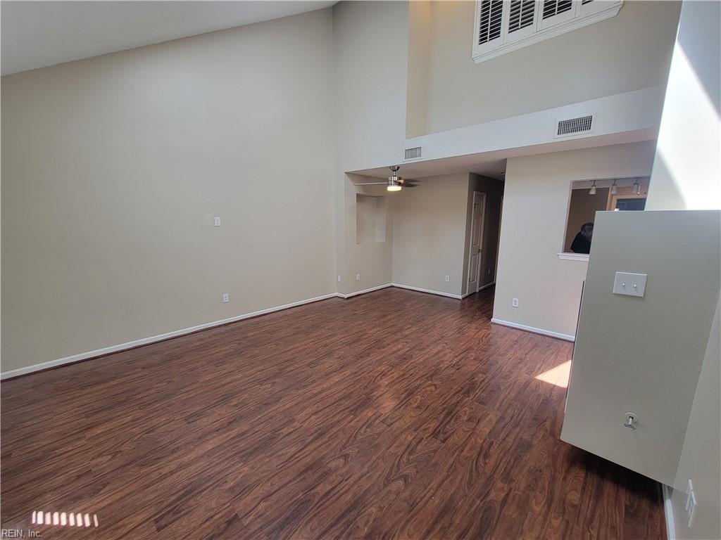 14 Treebark Pl Property Photo 6