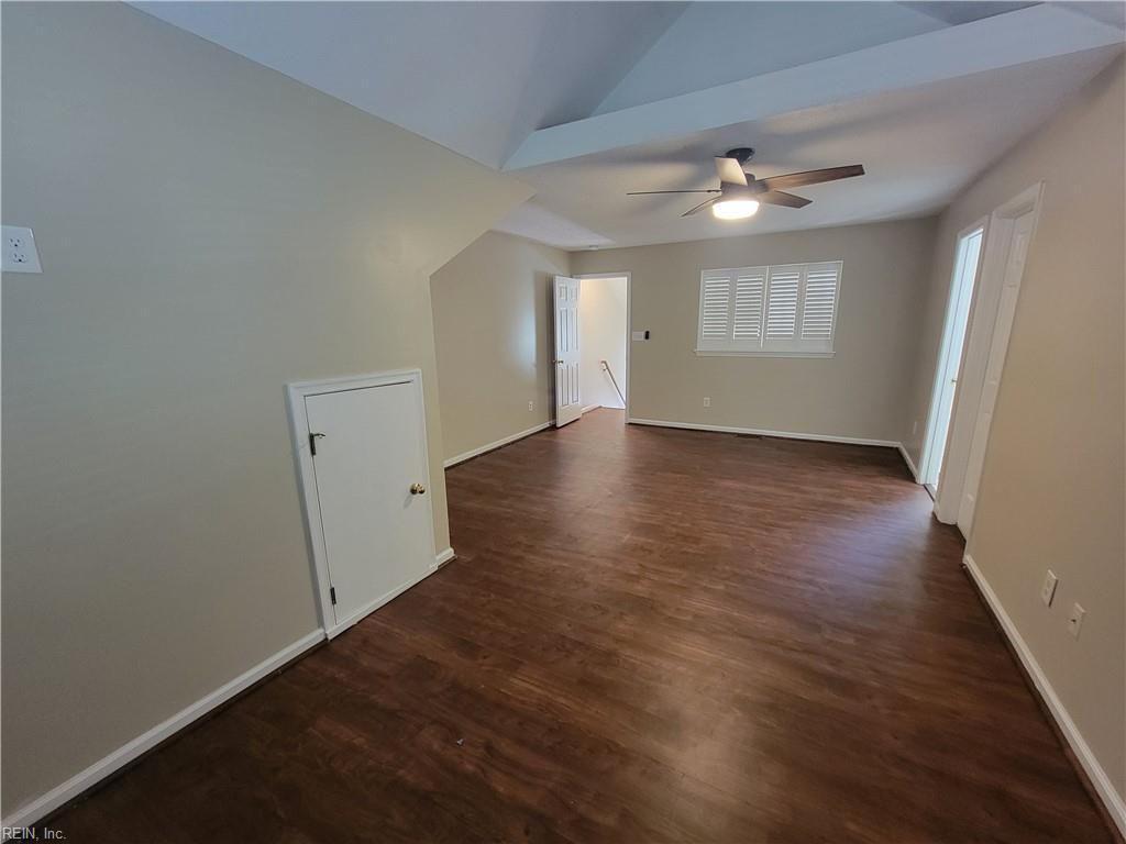 14 Treebark Pl Property Photo 10