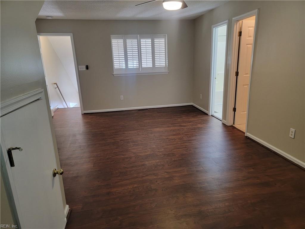 14 Treebark Pl Property Photo 11
