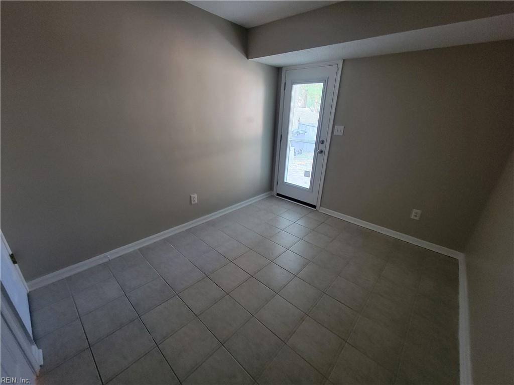 14 Treebark Pl Property Photo 17