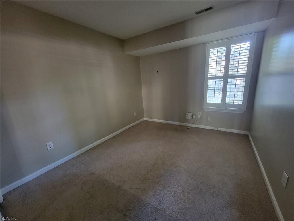 14 Treebark Pl Property Photo 22