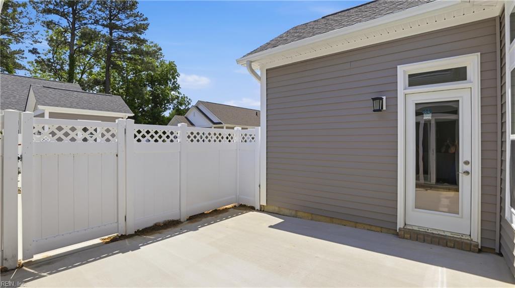 1501 Regal Rd Property Photo 23