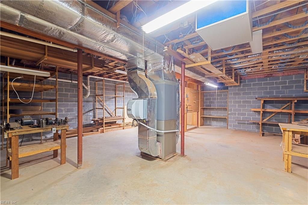 701 Colony Trl Property Photo 41