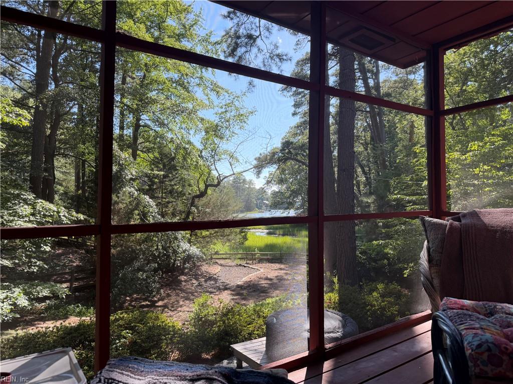 1701 N River Rd Property Photo 22
