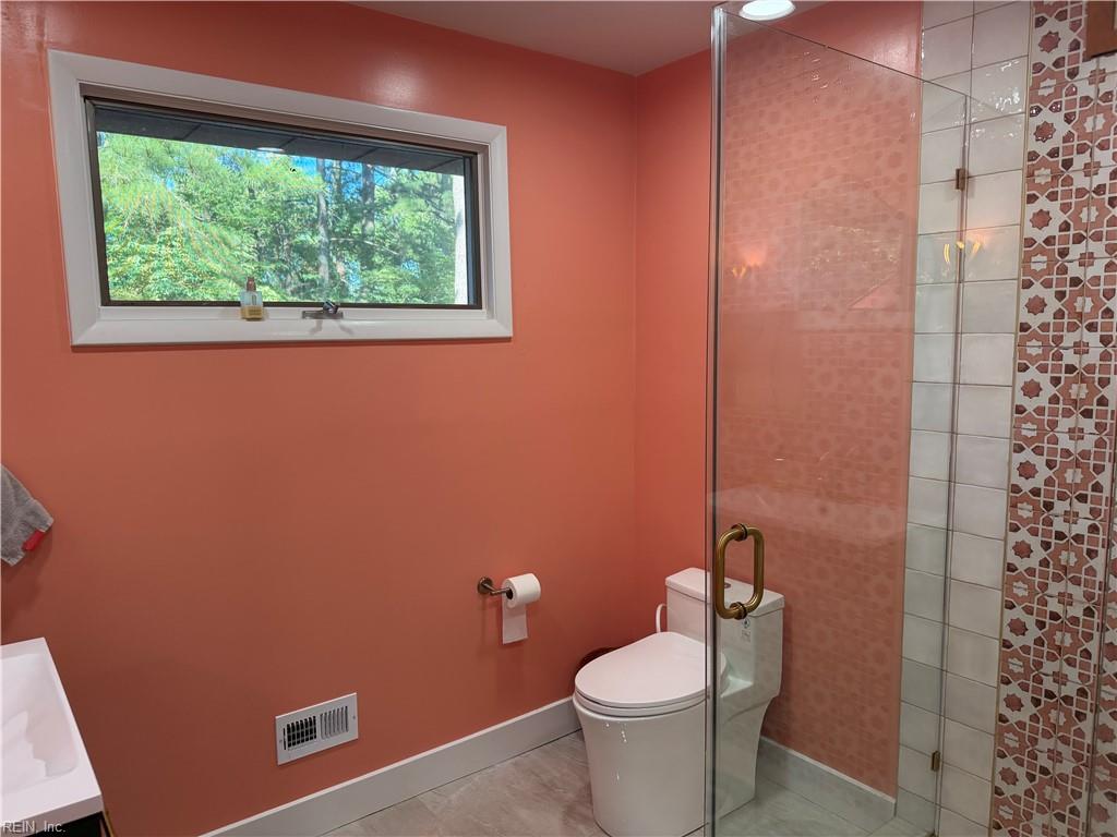 1701 N River Rd Property Photo 30