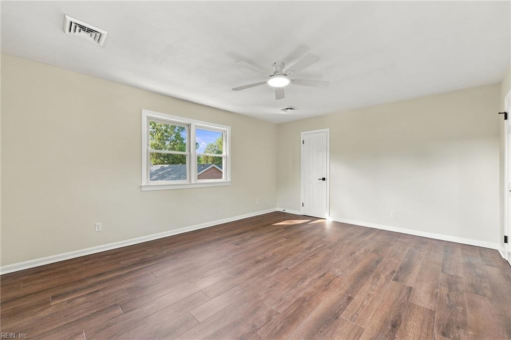 957 Edwin Dr Property Photo 32
