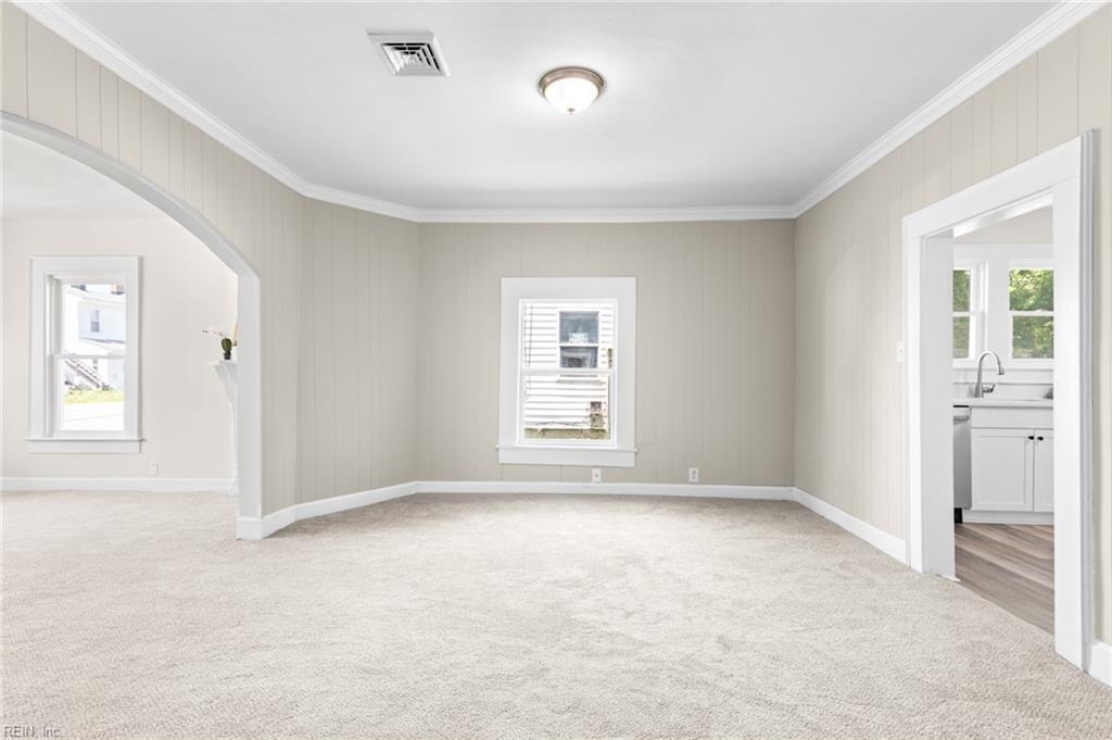 146 Pine St Property Photo 11