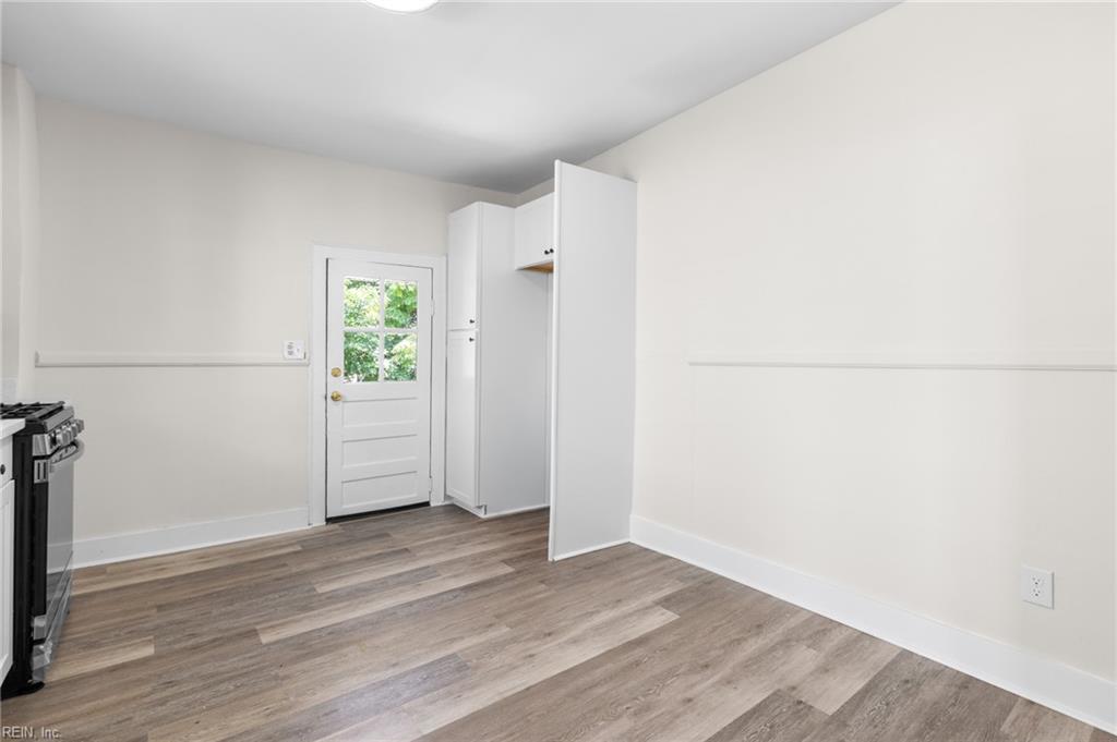 146 Pine St Property Photo 13