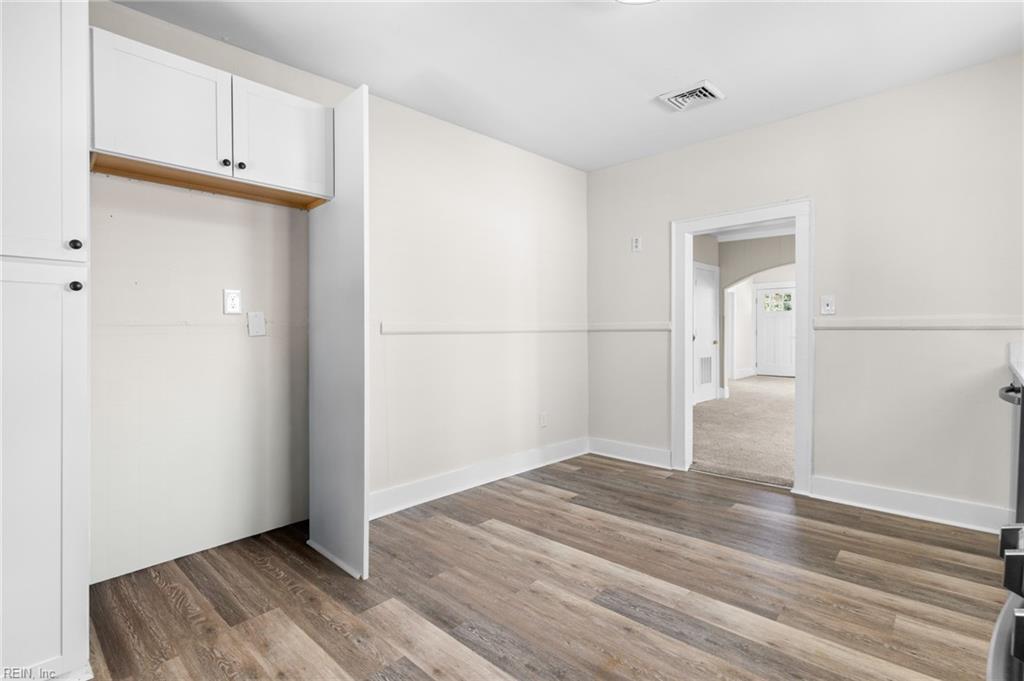 146 Pine St Property Photo 18