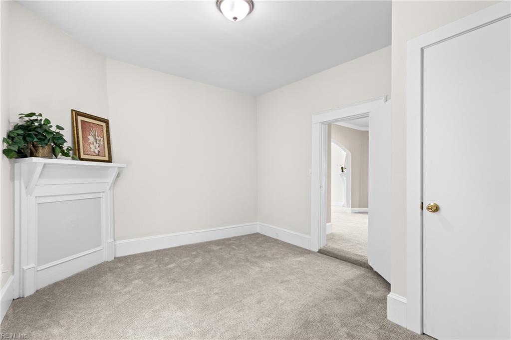 146 Pine St Property Photo 27