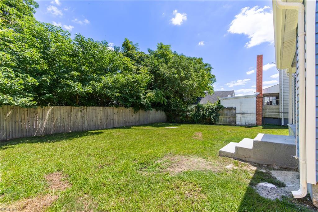 146 Pine St Property Photo 37