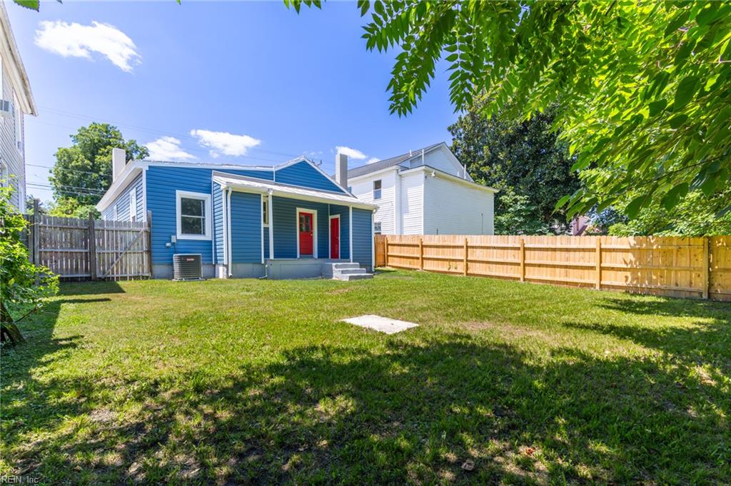 146 Pine St Property Photo 38