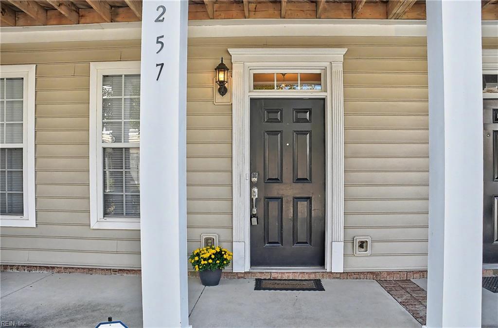 257 Feldspar St Property Photo 2