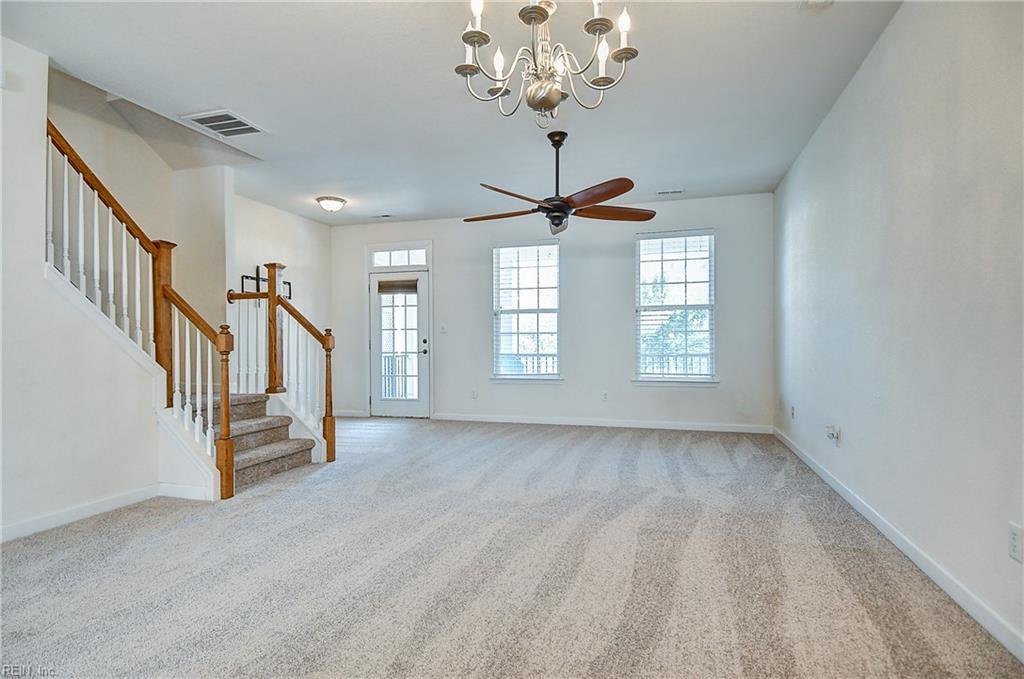 257 Feldspar St Property Photo 3