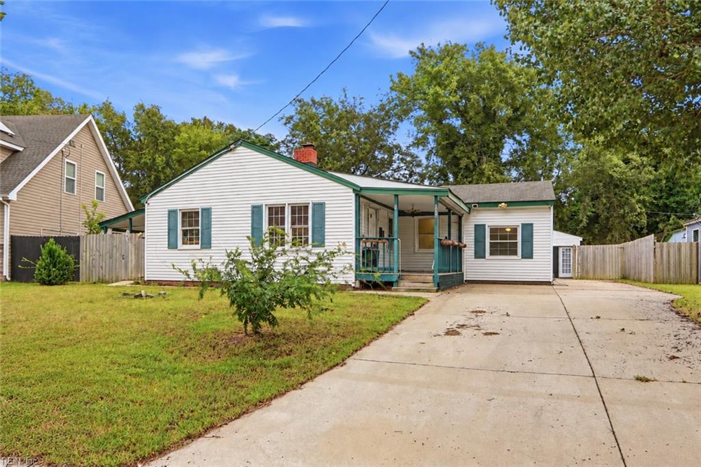 8220 Andrew Ln Property Photo 3
