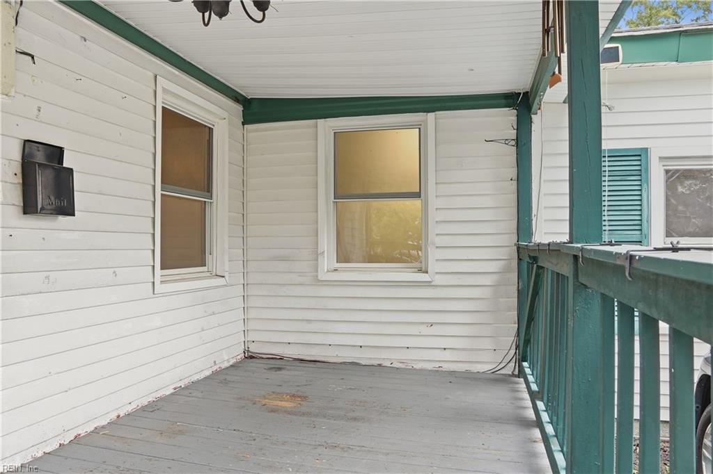 8220 Andrew Ln Property Photo 4
