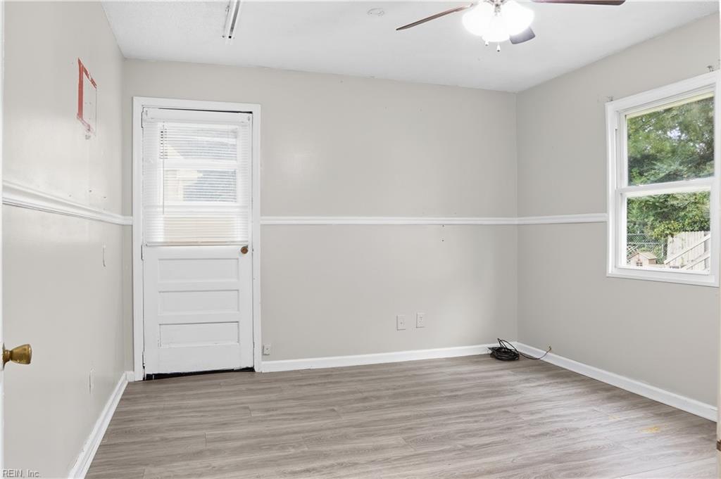 8220 Andrew Ln Property Photo 10
