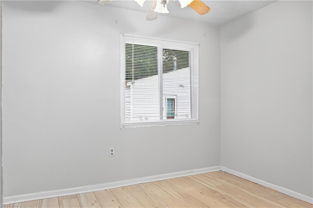 8220 Andrew Ln Property Photo 14