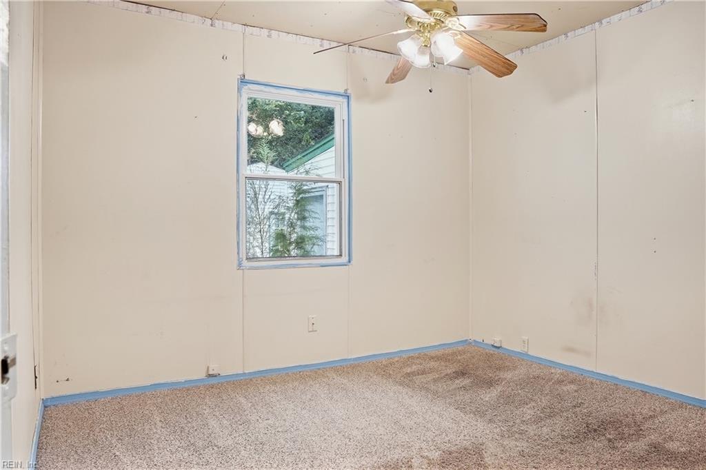 8220 Andrew Ln Property Photo 16