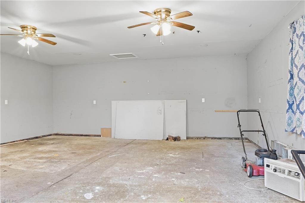 8220 Andrew Ln Property Photo 22