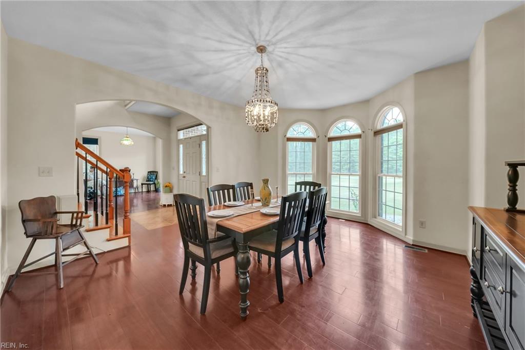 2234 Creekway Dr Property Photo 2