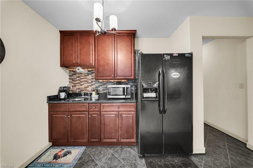 2234 Creekway Dr Property Photo 17