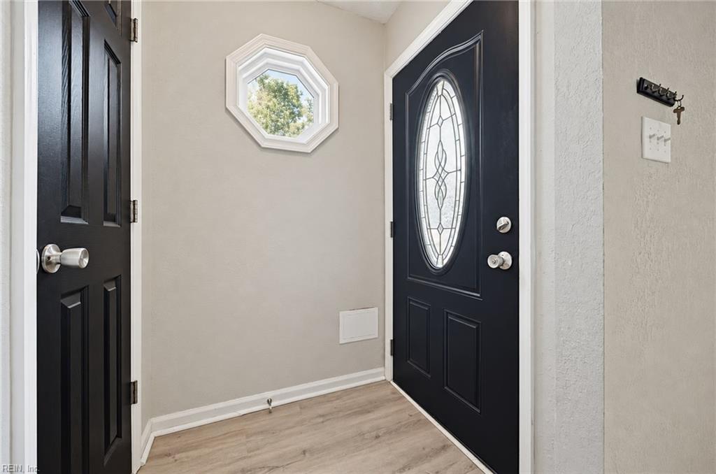 3237 Manor Glenn Ct Property Photo 6
